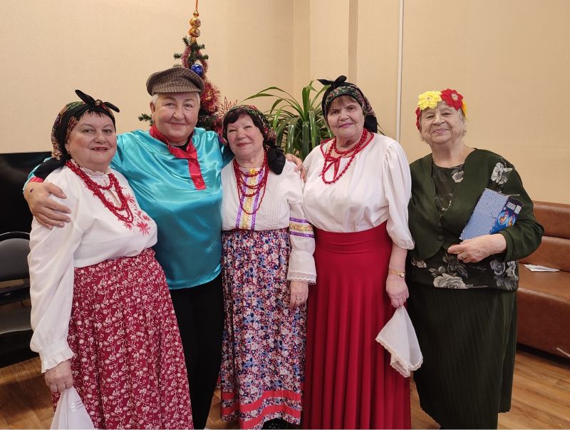  Коляду встречали, щедро угощали...