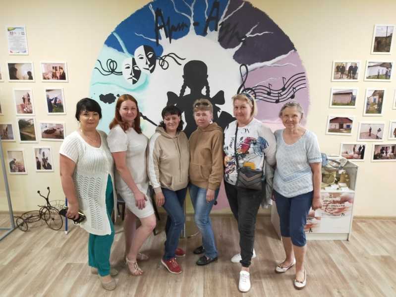 Выставка художественных рисунков