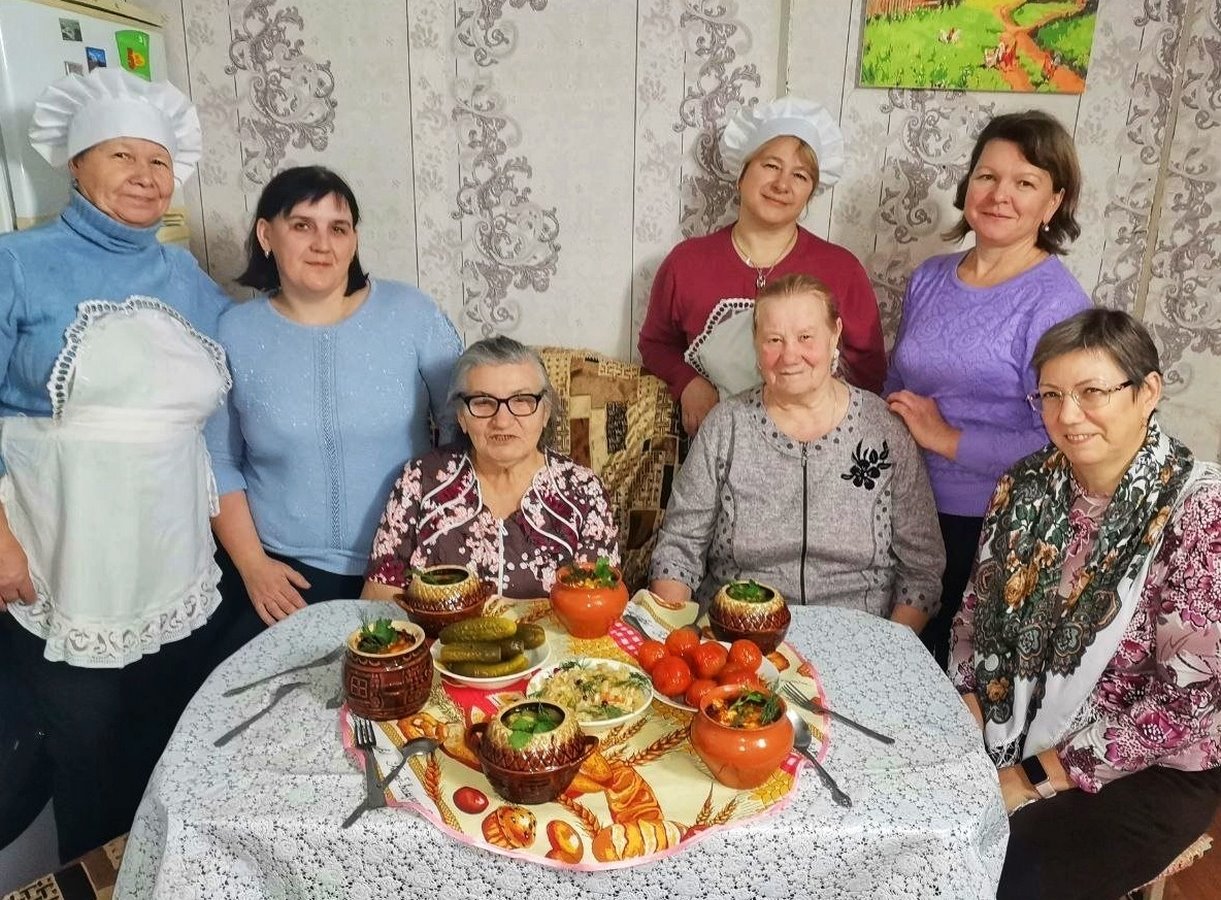 «Вкусные истории» продолжаются. Готовим «жаркое по-домашнему» в горшочках.